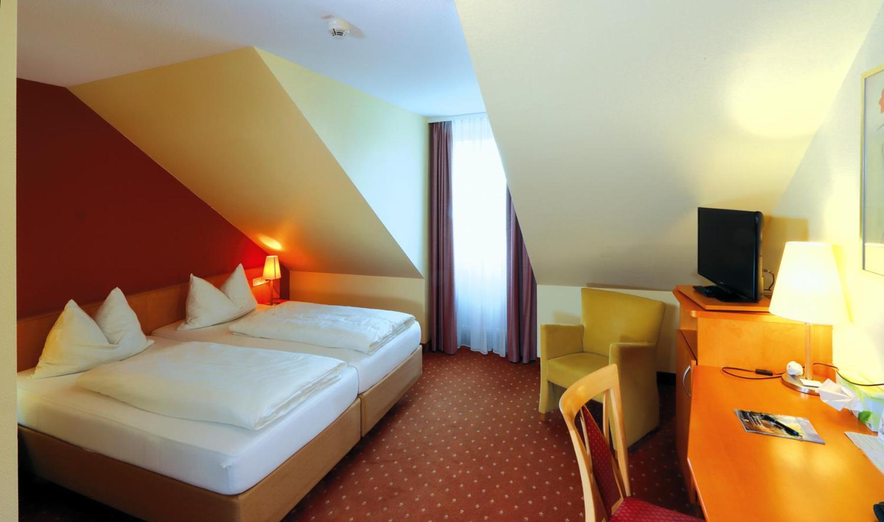 Hotel Und Restaurant Eurohof Дуйсбург Экстерьер фото