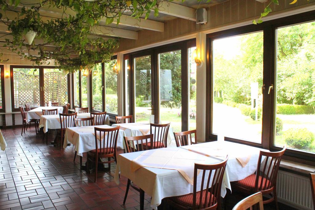 Hotel Und Restaurant Eurohof Дуйсбург Экстерьер фото