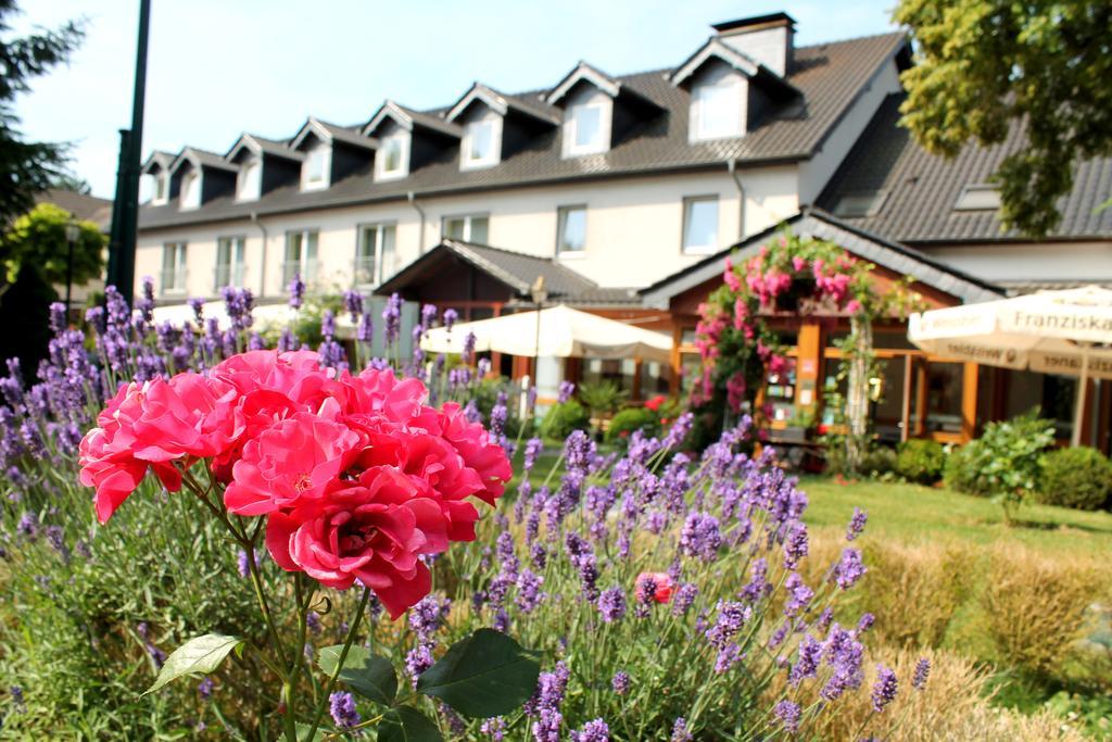 Hotel Und Restaurant Eurohof Дуйсбург Экстерьер фото